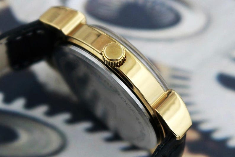 Vintage Oris Men’s Watch | Swiss Made | Hand-Winding | Blue Dial | Teardrop Lugs | 17 Jewels | 210-05 image 5