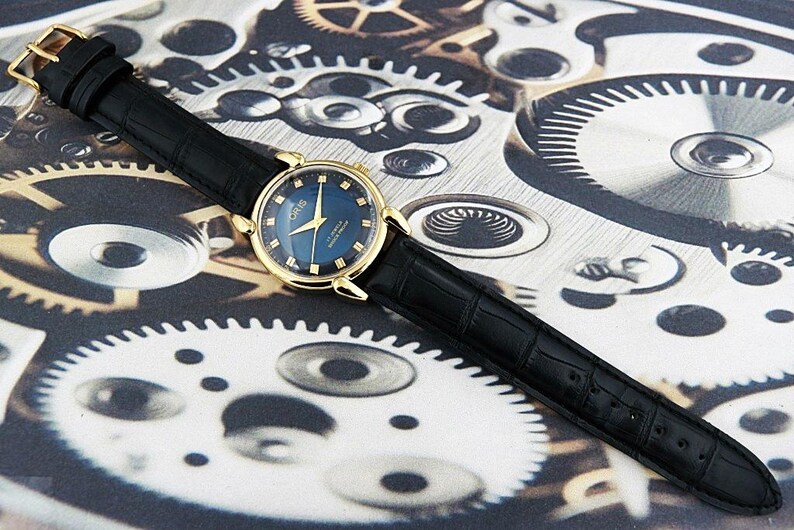 Vintage Oris Men’s Watch | Swiss Made | Hand-Winding | Blue Dial | Teardrop Lugs | 17 Jewels | 210-05 image 7