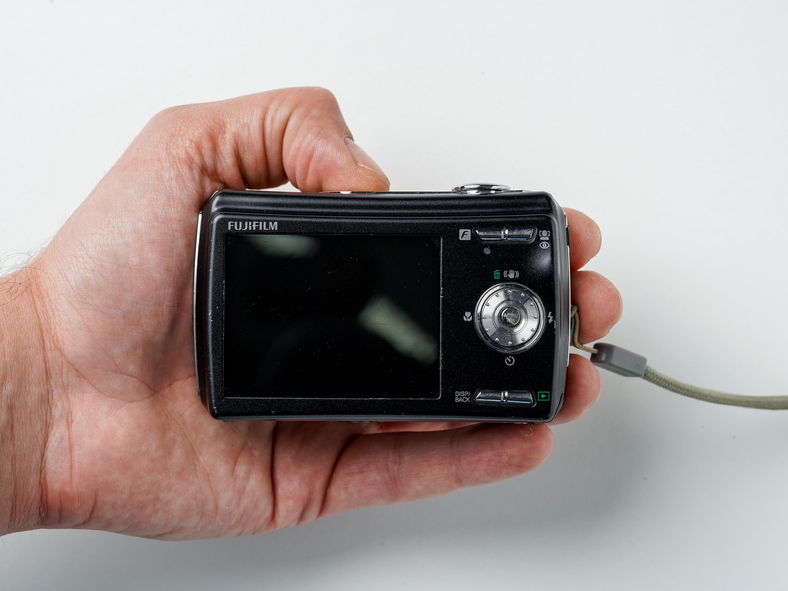 Fujifilm Finepix F100fd Digital Camera - 12 MPX - Super CCD Sensor