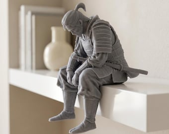 3D-gedruckte traurige Kriegerfigur, Fantasy-Figur zum Aufstellen im Regal, niedliche Schreibtischdekoration, Bücherregal-Ornament, Geschenk für Gamer, Bürodekoration