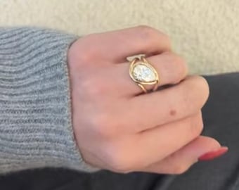 Anello di fidanzamento con moissanite a gambo diviso con taglio a pera: anello di fidanzamento con promessa di matrimonio incastonato in oro giallo 14 carati, unico nel suo genere, per donna