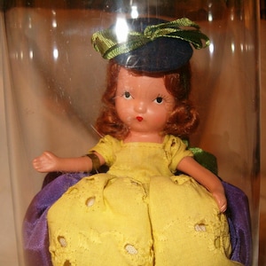 Storybook Doll, Thursday&#39;s Child, #183, Breakable Material, Gorgeous Dress w Hat, Reddish Brown Hair, Armband, Plastic Case, Toys & Dolls