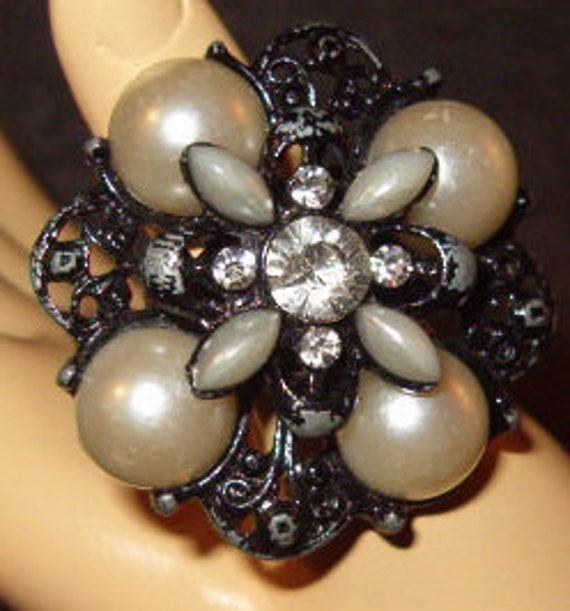 Wild Dances!  Massive Statement Ring, Large Pearl… - image 2