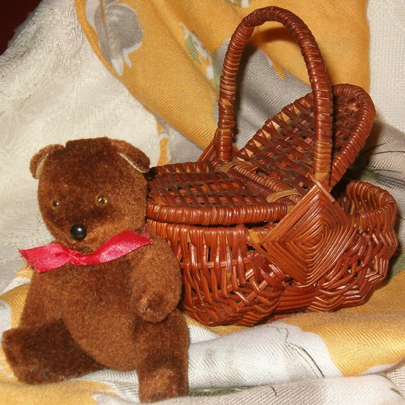 teddy basket