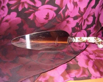 You're Invited!  Party Cake Server, Porcelain White w Rosy Flowers, Serrated Stainless Steel Edge, Sheffield England, 9.5"L, 1960's