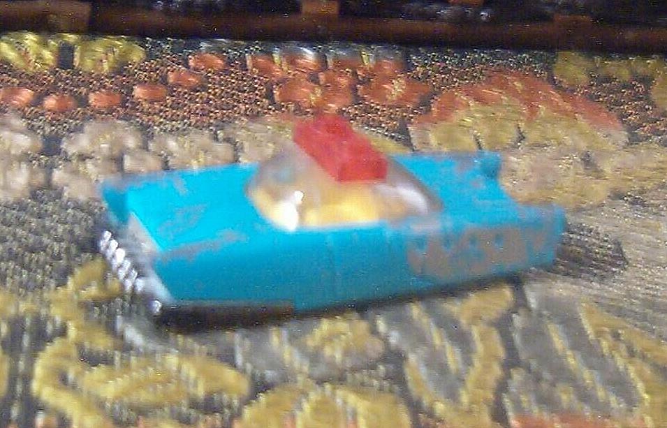 Mattel Dream Mobile by Hot Wheels, 1/2