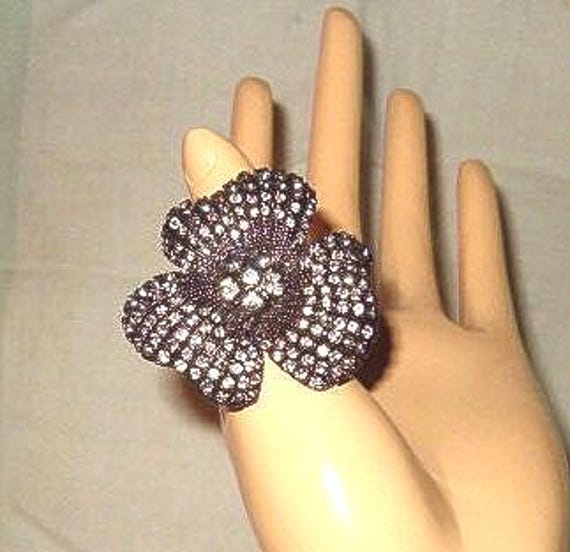 Statement Ring, Pave Rhinestone Flower Ring, Show… - image 1