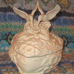 Jewelry Storage, Amazing Wedding Cake Trinket Box, Lg White Bisque, Fill w Money, Wedding Gift, 5 1/2&quot;W x 7&quot;H, Humming Birds, Flowers, 70s