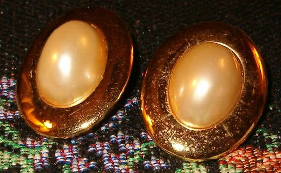 Vintage Clip Earrings, Large Faux Pearl, Golden T… - image 2