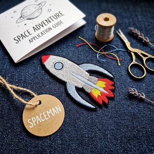Bonito parche termoadhesivo de cohete espacial, aplique de cohete espacial, regalo de estilo retro