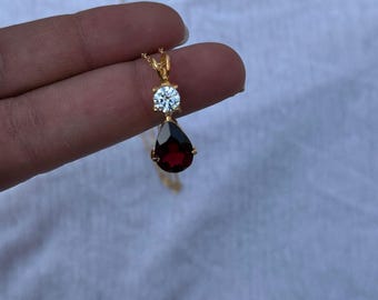 Collar con colgante de granate y moissanita / Bañado en oro y plata / Joyería con piedra natal de enero / Elegante collar de piedras preciosas