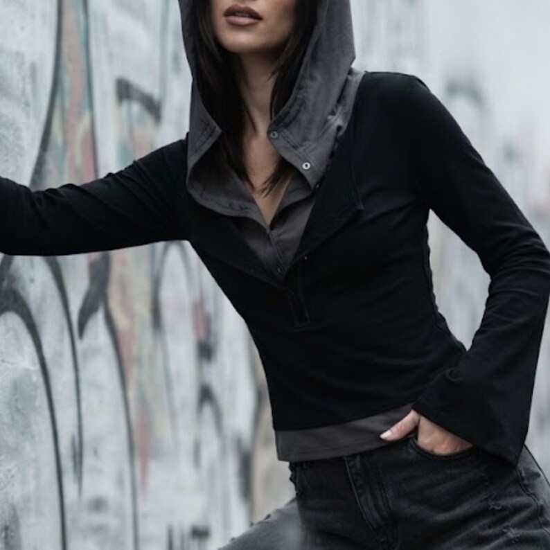 Hooded Long Sleeve Top | Vintage Aesthetic Shirt | Retro Slim Fit Tee | Y2K Grunge Streetwear

Retro aesthetic hooded shirt for women casual street fashion