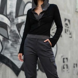 Hooded Long Sleeve Top | Vintage Aesthetic Shirt | Retro Slim Fit Tee | Y2K Grunge Streetwear

Retro aesthetic hooded shirt for women casual street fashion