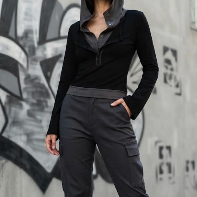 Hooded Long Sleeve Top | Vintage Aesthetic Shirt | Retro Slim Fit Tee | Y2K Grunge Streetwear

Retro aesthetic hooded shirt for women casual street fashion