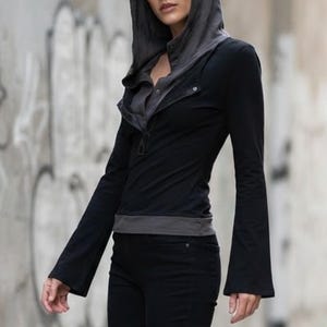 Hooded Long Sleeve Top | Vintage Aesthetic Shirt | Retro Slim Fit Tee | Y2K Grunge Streetwear

Retro aesthetic hooded shirt for women casual street fashion