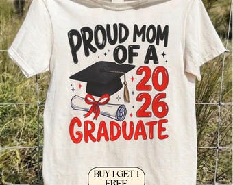 Diplômée en 2026 de maman fière PNG | Sublimation de fin d'études rétro | Graphique pour maman aînée | Design de chemise promotion 2026 | Téléchargement numérique