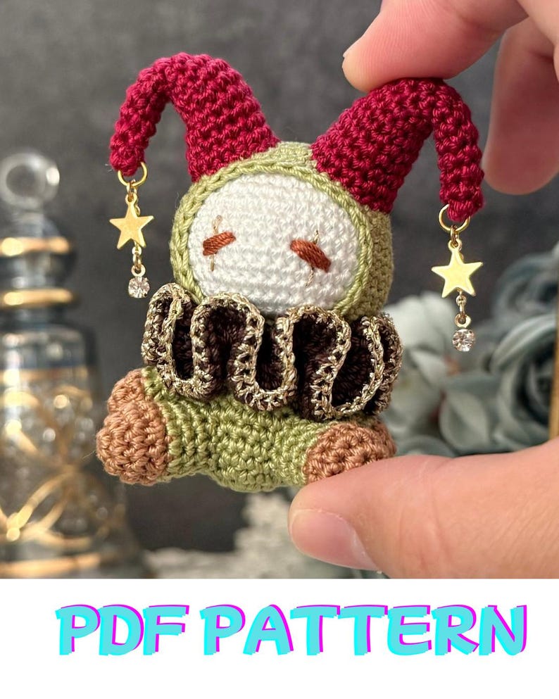 PDF-Häkelanleitung: Clown/Narr-Amigurumi-Anleitung, unheimlicher und prächtiger Vintage-Zirkusclown, Tutorial für eine kleine Künstlerpuppe von TANUNARU Bild 1