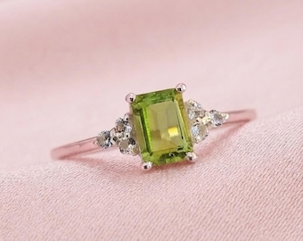 Anello con peridoto naturale in vermeil d'oro 14 carati, pietra portafortuna di agosto, gioiello in oro, regalo di anniversario, anello di fidanzamento, anello di promessa