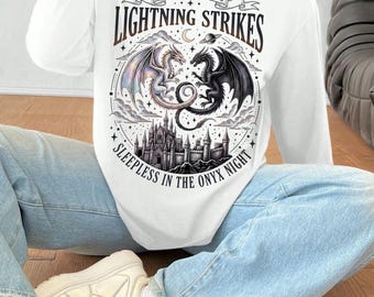 Onyx Storm PNG Digital Nedladdning – Dancing Through The Lightning Strikes – Dragon Lover Sublimation – Fantasy Bookish png svg