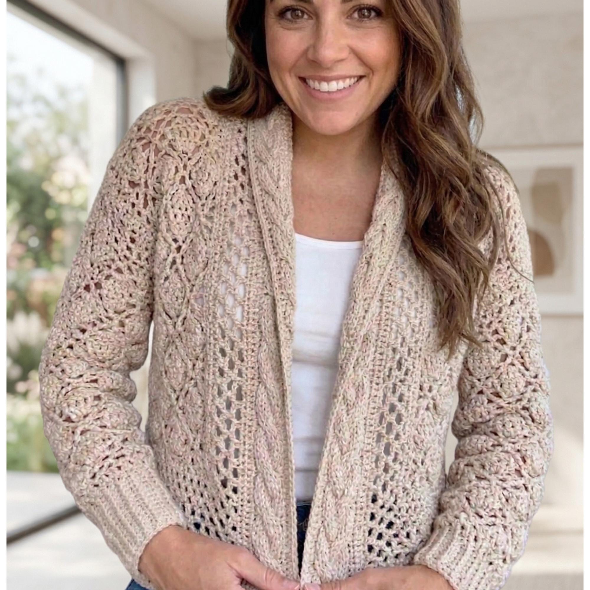 39 Crochet Women’s Tops: Tanks, Vests, Tees, and Blouses 36 Coastal Lace Crochet Top
