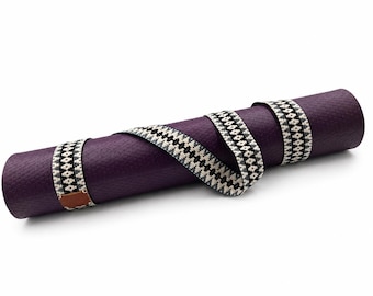 Light Grey Yoga Mat Strap, Silver Handwoven Mat Carrier, Adjustable Universal Sling, Artisan Pilates Accessory, Handmade