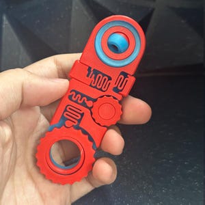 5-in-1 Fidget Spinner Schlüsselanhänger | 3D gedrucktes mechanisches Spielzeug zum Stressabbau | Multi-Funktions-Sensory Fidget | Einzigartiges Geschenk für Erwachsene & Jugendliche