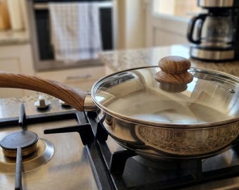 Stainless Steel Saute Pan with Lid, Bakelite Handle 5.5 Quart