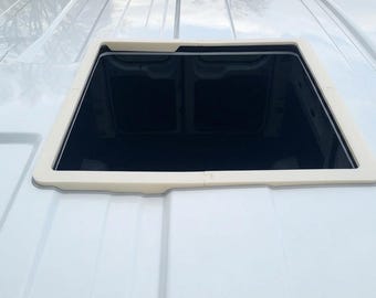 Roof Light Adapter Frame – Renault Trafic 3