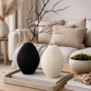 Grooved Vase 3D Print File, Minimalist Design Vase STL & 3MF, Modern Decorative Vase, Without Supports
