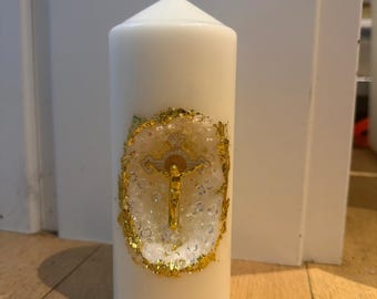 Vela decorativa para bautizos, bodas y cumpleaños. La vela mide 19 cm.