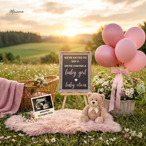 Könnte beinhalten: Eine Baby-Ankündigungsszene mit einem rosa Teppich, einem Teddybären und einem Ultraschallfoto. Auf einer Tafel steht: "Wir freuen uns, Ihnen mitteilen zu können, dass wir ein Baby-Mädchen bekommen, Baby Olivia." Rosa Luftballons und ein Blumenkorb vervollständigen die Ankündigung. Das Ultraschallfoto zeigt "Ankunft Oktober 202X".