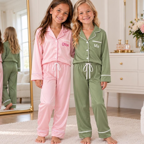 Custom Bridal Party Sleepwear, Wedding Morning Outfit, Personalized Flower Girl Pajamas,