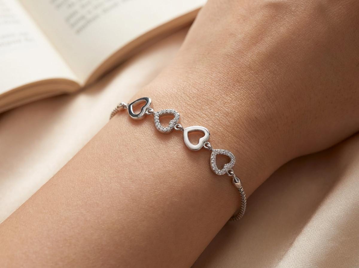 Silvara Heart D1 Sterling Silver Heart Charm Bracelet | Adjustable