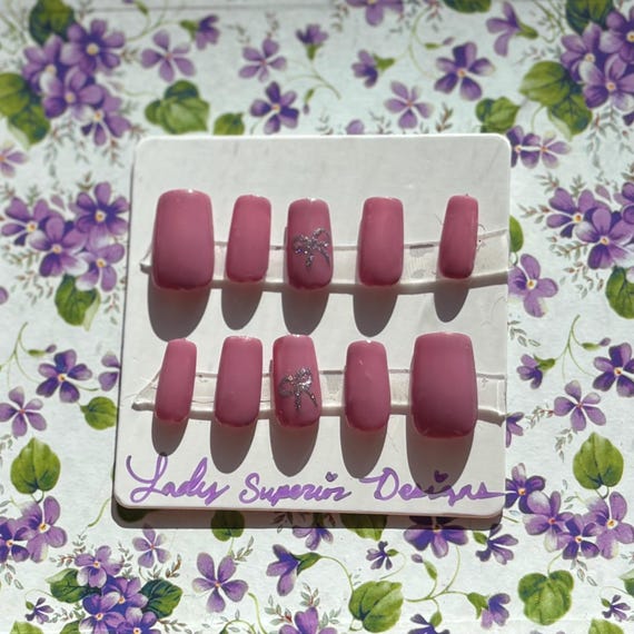 Gel Press on Bow Nails