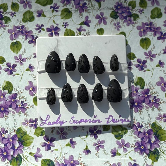 Gel Press on Matte Black Nails