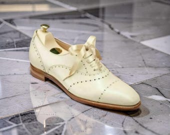Zapatos de vestir de cuero blanco estilo brogue con cordones, hechos a mano para mujer, ideales para fiestas.