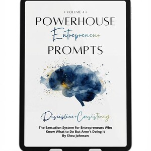 Puede incluir: Una tableta muestra la portada de "POWERHOUSE Entrepreneur PROMPTS, Volumen 4." La portada presenta una ilustraci&oacute;n de cerebro en acuarela azul y dorada, con las palabras "Discipline + Consistency" debajo. La tableta descansa sobre un soporte blanco.