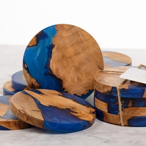 Handmade Highland Wood & Resin Coasters: Shimmering Night image 8