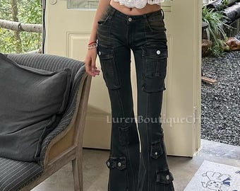 Pantalones vaqueros cargo desgastados Y2K / Pantalones grunge multibolsillos con corte de bota para mujer / Pantalones de calle vintage de tiro bajo y pierna ancha / Pantalones vaqueros holgados góticos.