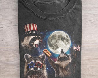 Camiseta patriótica de mapache, divertida camiseta vintage de tres mapaches y la luna, camiseta de mapache del 4 de julio, camiseta con estampado de perrito caliente y bandera estadounidense.