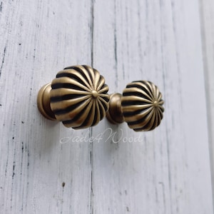 Pumpkin Solid Brass Dresser Handle Pull Knob Pull Handle / Kitchen Cabinet Pull Handle Knob Furniture Hardware WM1653