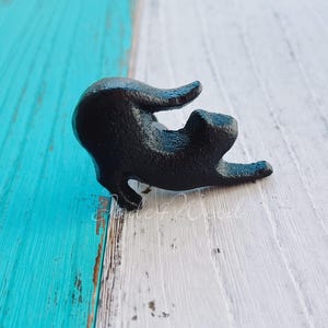 Cute Cat Iron Metal Knob Iron Cast Dresser knobs cabinet Dresser Knob pull WM1210