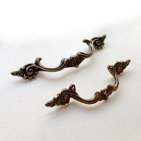 French Shabby Chic Dresser Drawer Pulls Handles  Antique Bronze Kitchen Cabinet Pull Handle Knobs Furniture Hardware LJ076