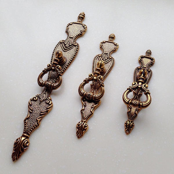 Shabby Chic Dresser Drawer Pulls Handles / Antique Brass Cabinet Pull Handle Knobs Furniture Hardware Back Plate LJ114