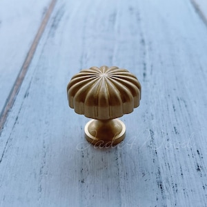 Solid Brass Dresser Handle Pull Knob Pull Handle / Kitchen Cabinet Pull Handle Knob Furniture Hardware WM1428