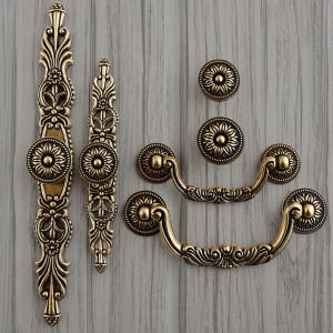 French Chic Handle Pull Knob Pull Handle with Back Plate / Antique Bronze Kitchen Cabinet Pull Handle Knob Furniture Hardware WM495