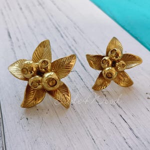 Flower Solid Brass Dresser Handle Pull Knob Pull Handle / Kitchen Cabinet Pull Handle Knob Furniture Hardware WM1526