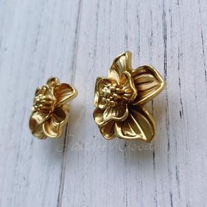 Flower Solid Brass Dresser Handle Pull Knob Pull Handle / Kitchen Cabinet Pull Handle Knob Furniture Hardware WM1514