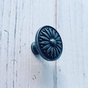 Antique Silver Cabinet Knob Dresser Knob / Retro Kitchen Cabinet Pull Knob Furniture Hardware WM447