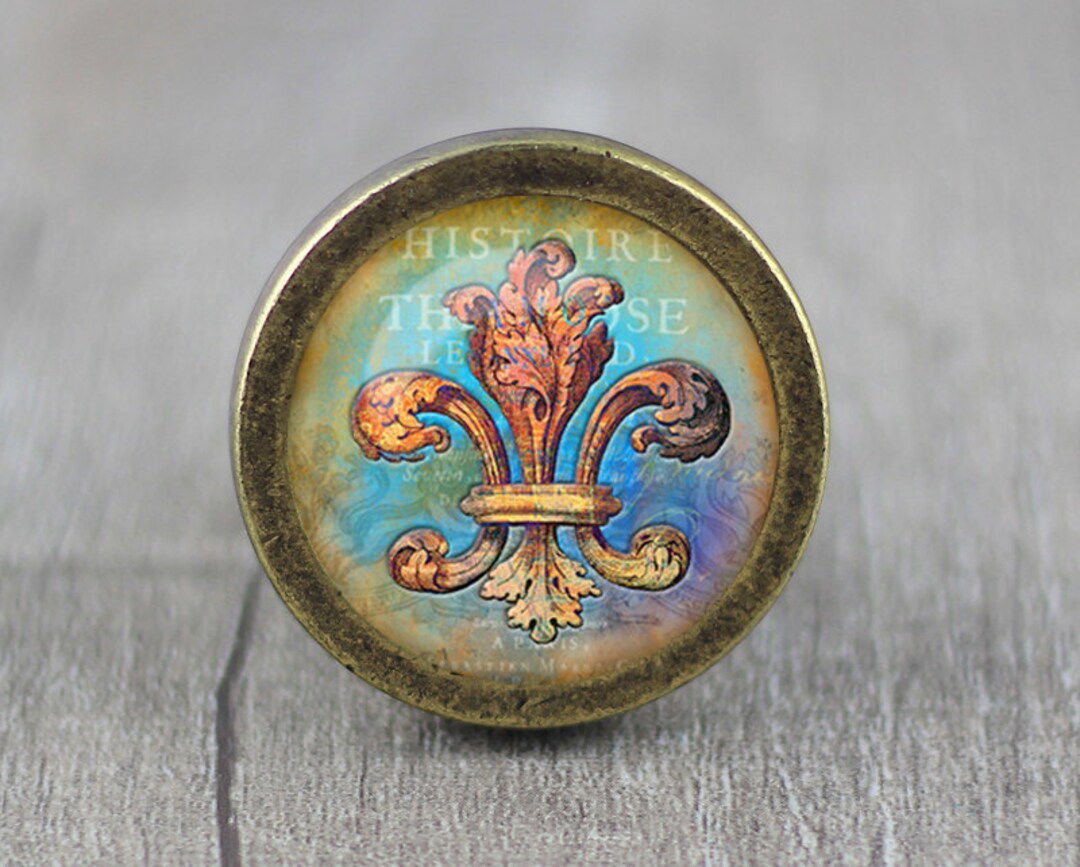 FLEUR DE LIS Dresser Knobs Pull / Dresser Pull / Knobs